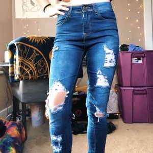 Distressed high waisted skinny jeans